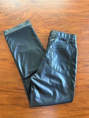 Abercrombie 90s Straight Ultra High Rise Vegan Leather Pants 29 Cross Waist